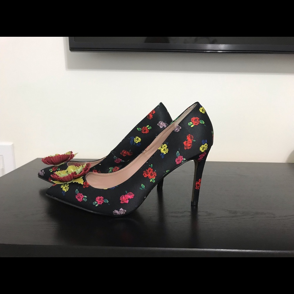 Betsey Johnson Kamila Pumps